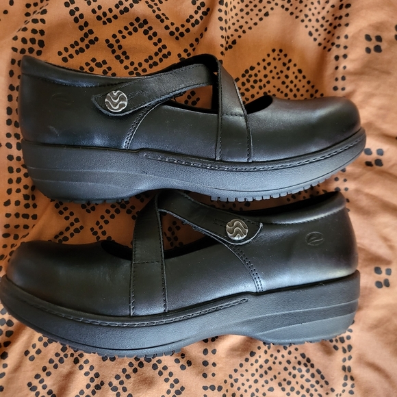 Abeo Black Leather Mules - Picture 5 of 15